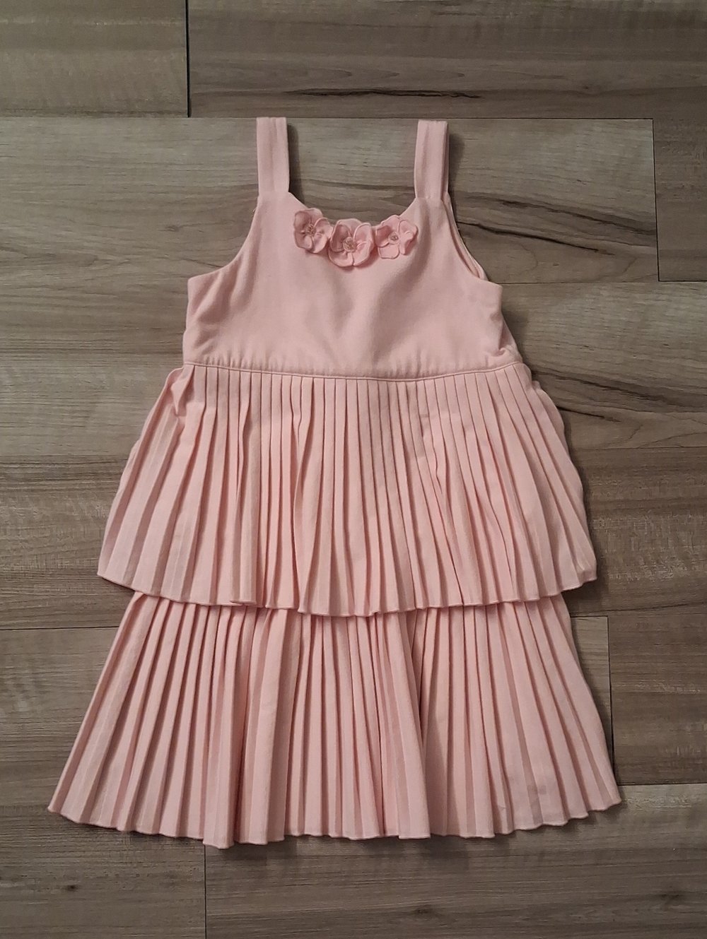 Gymboree Pleated Tiered Dress with Floral AppliquΓ© Size 6 (M)